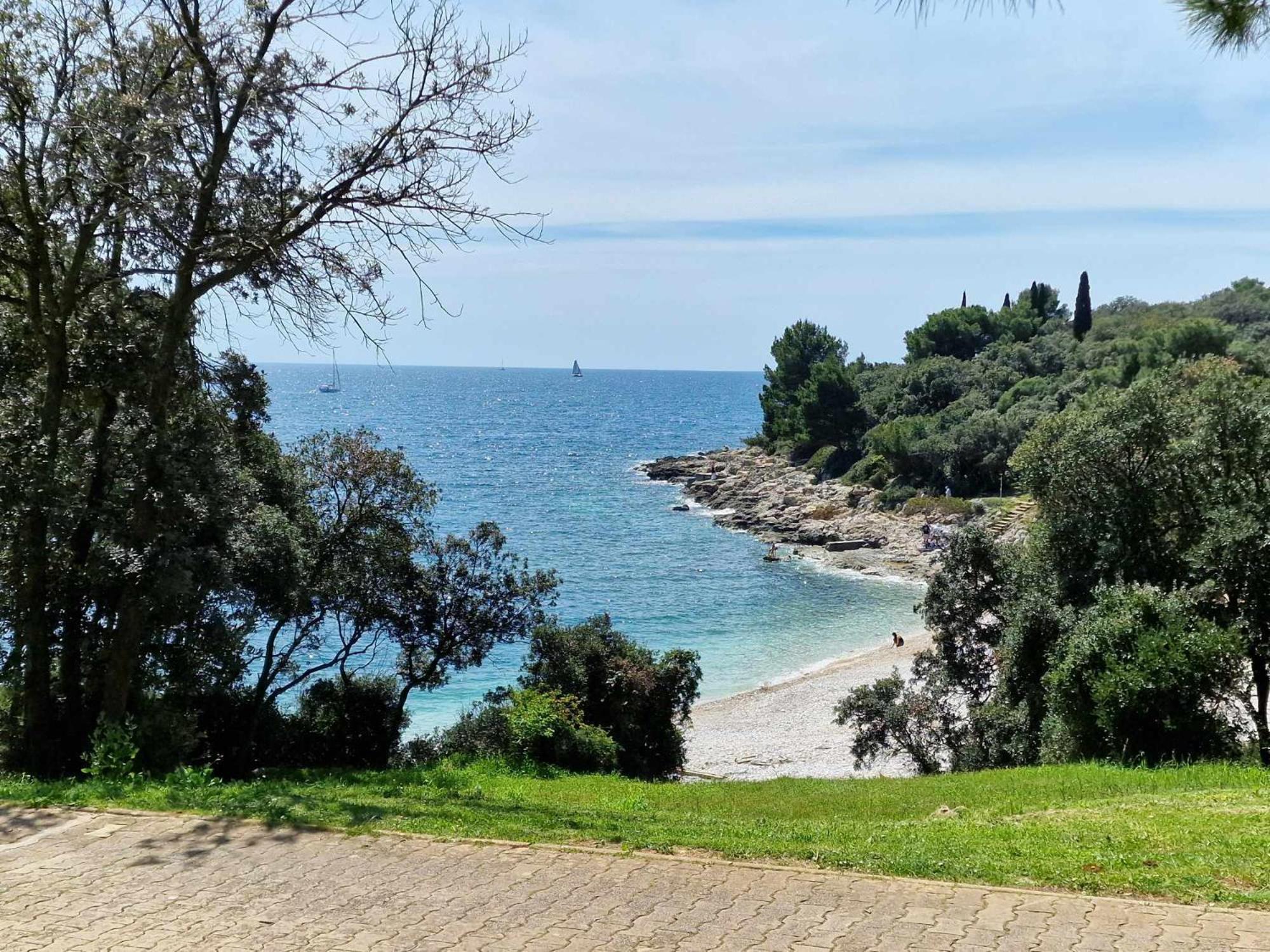 Paradise Pula Luaran gambar